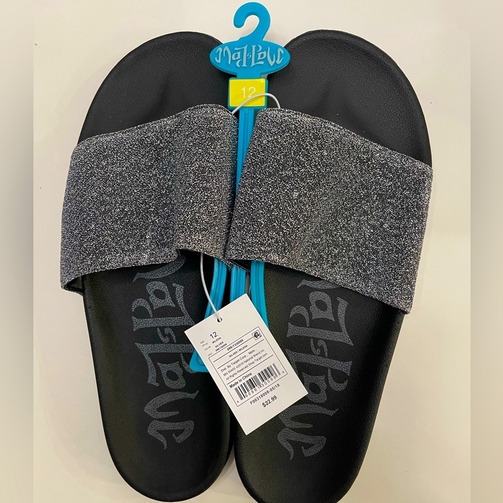 3/$20 🔹 Mad Love Sandals for women size 12